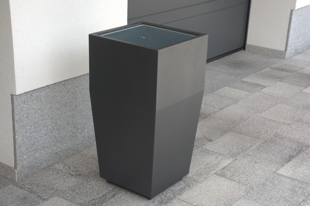 Cvetlična korita in cvetlični lonci