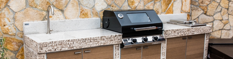 Letne kuhinje in vrtni kamini