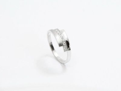 Poročni prstani z diamantom - cena