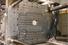 Magnetna plošča in magnetni materiali