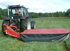 Kvalitetna kmetijska mehanizacija – traktorske kosilnice in drugo